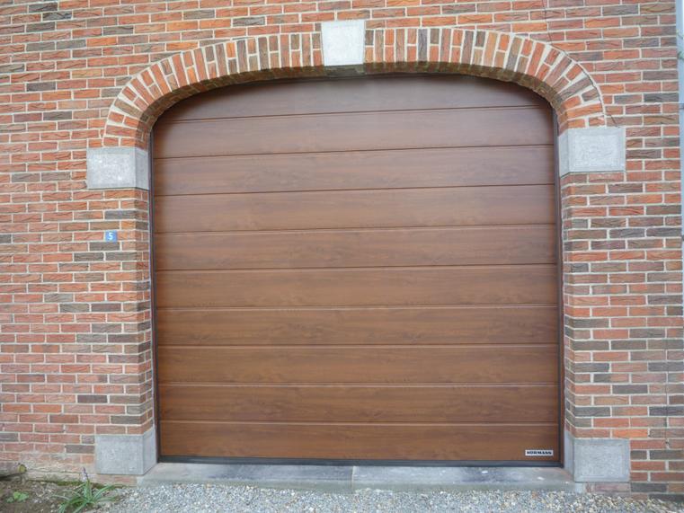 Hörmann - Klassieke garagepoort M-profilering Houtlook, uit staal