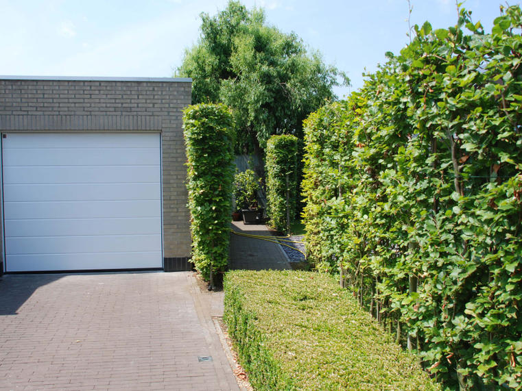 Hörmann - Klassieke garagepoort M-profilering Wit, uit staal