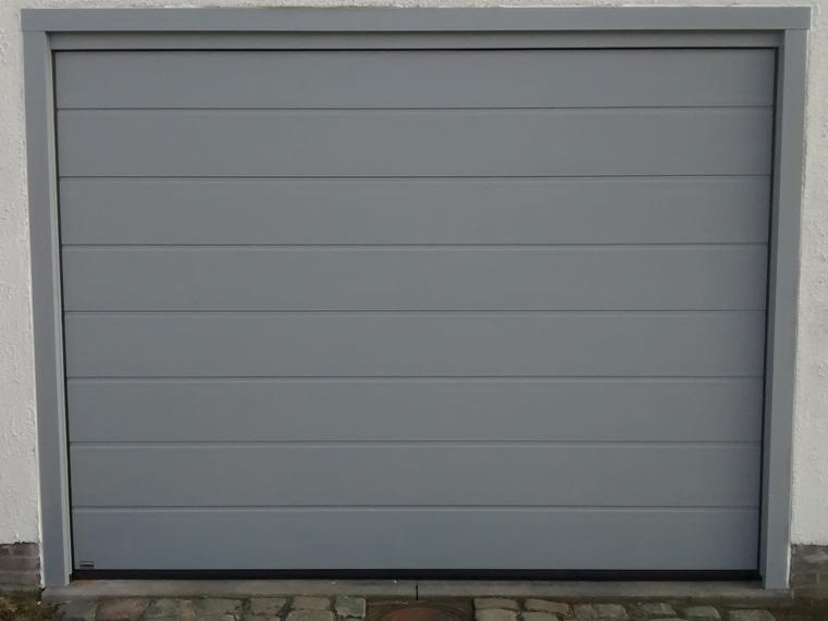 Hörmann - Klassieke garagepoort M-profilering Grijs, uit staal