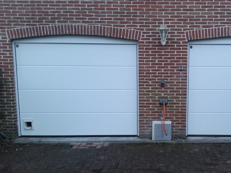 Hörmann - Klassieke garagepoort L-profilering Wit, uit staal