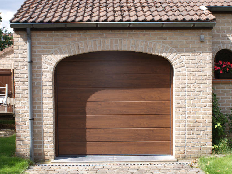 Hörmann - Klassieke garagepoort M-profilering Houtlook, uit staal