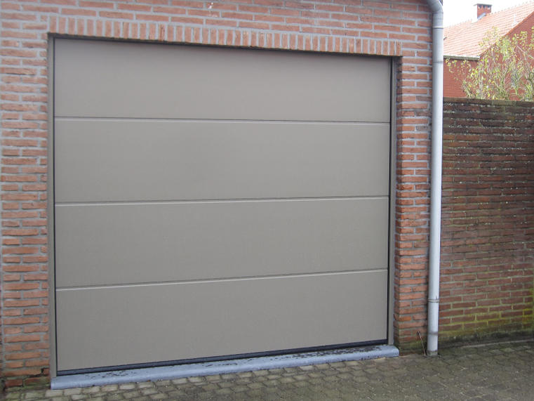 Hörmann - Klassieke garagepoort L-profilering Beige, uit staal