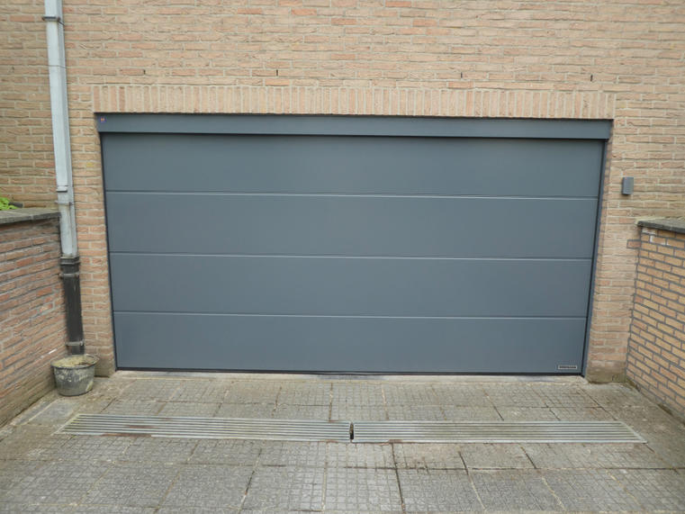Hörmann - Klassieke garagepoort L-profilering Grijs, uit staal