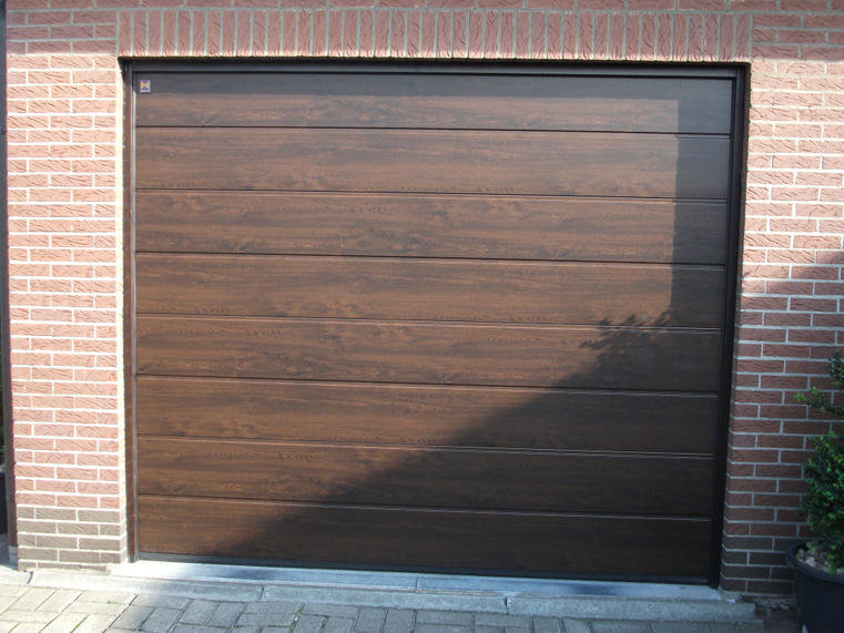 Hörmann - Klassieke garagepoort M-profilering Houtlook, uit staal