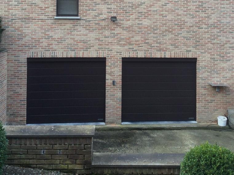 Hörmann - Klassieke garagepoort M-profilering Bruin, uit staal