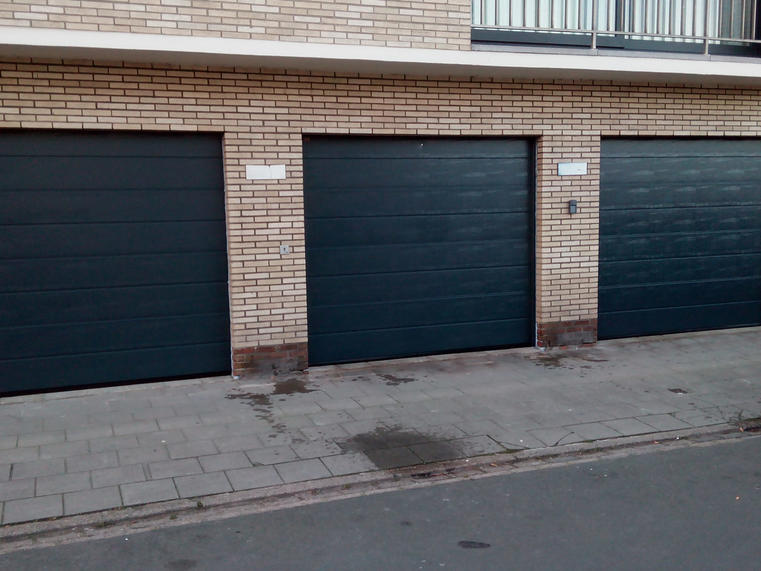 Hörmann - Klassieke garagepoort M-profilering Grijs, uit staal
