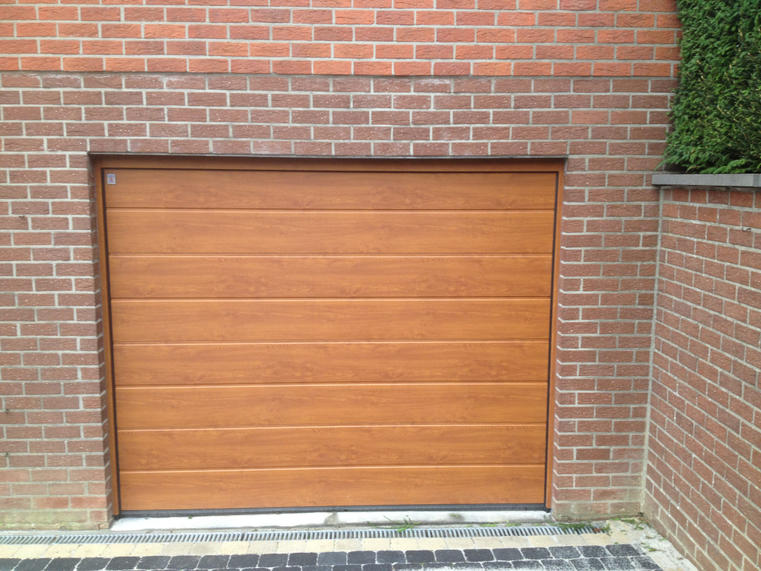 Hörmann - Klassieke garagepoort M-profilering Houtlook, uit staal