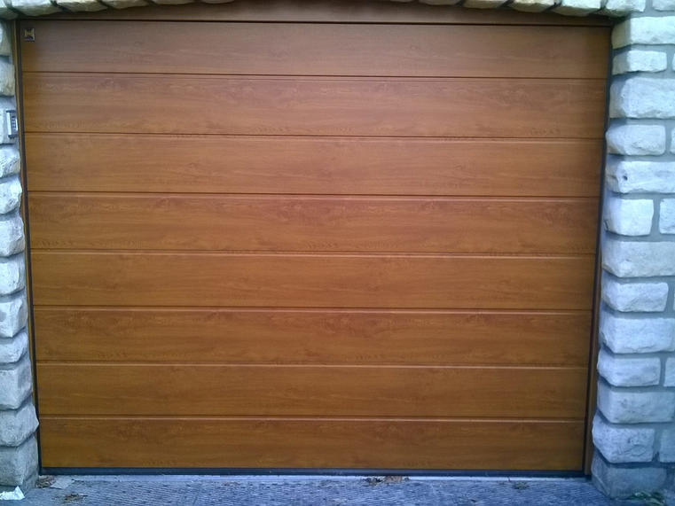 Hörmann - Klassieke garagepoort M-profilering Houtlook, uit staal