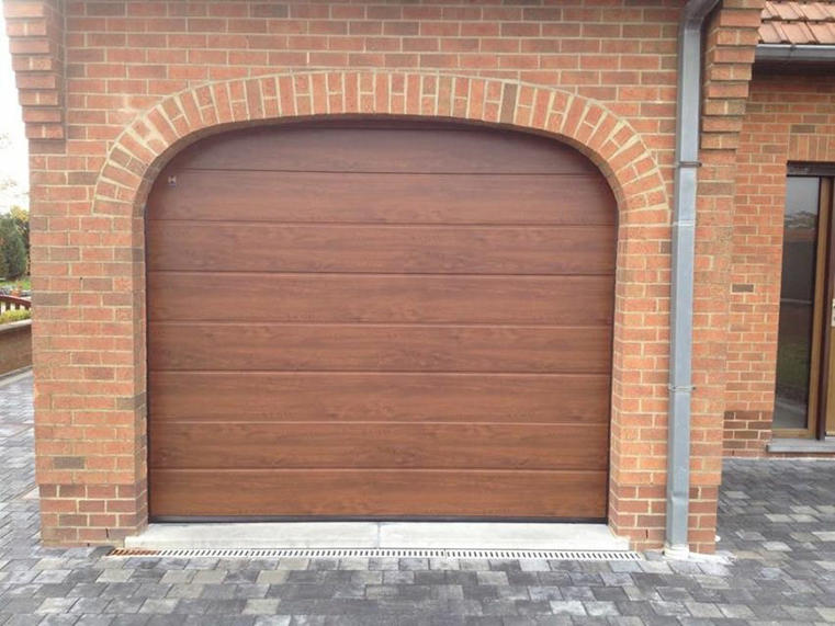 Hörmann - Klassieke garagepoort M-profilering Houtlook, uit staal
