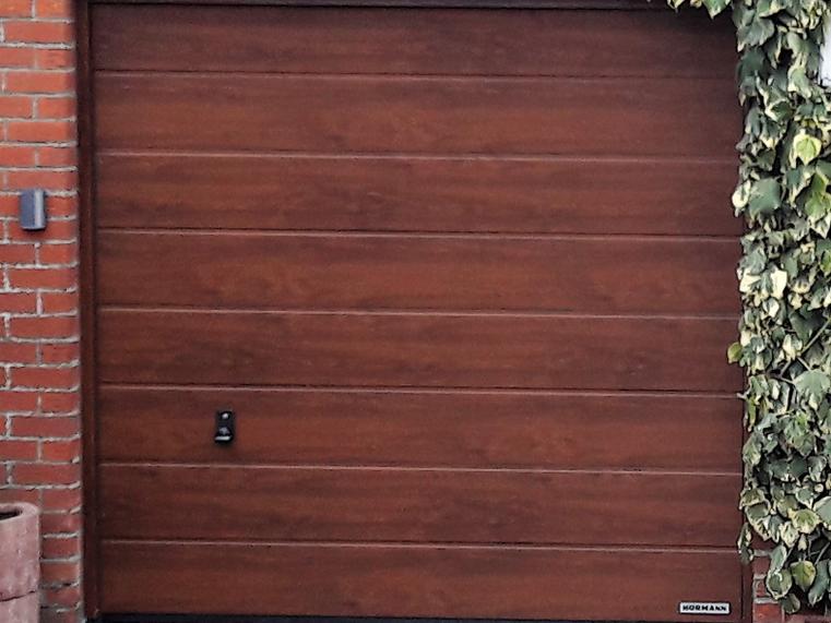 Hörmann - Klassieke garagepoort M-profilering Houtlook, uit staal