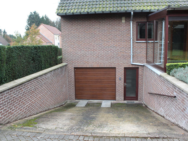 Hörmann - Porte de garage classique Rainures-M Brun, en aluminium