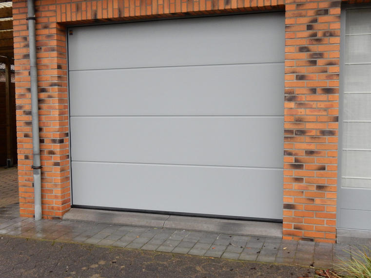 Hörmann - Porte de garage classique Rainures-L Gris, en aluminium