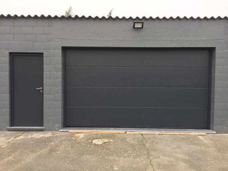 Hörmann - Klassieke garagepoort L-profilering Grijs, uit staal