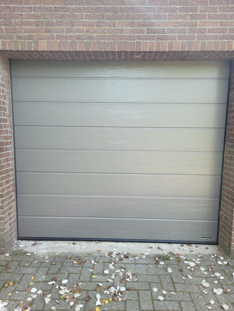 Hörmann - Klassieke garagepoort M-profilering Grijs, uit staal