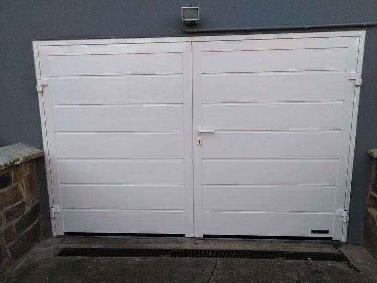 Hörmann - Klassieke garagepoort  Wit, uit staal