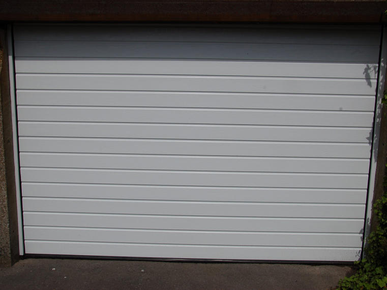 Hörmann - Klassieke garagepoort S-profilering Wit, uit staal