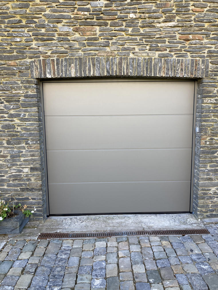 Hörmann - Klassieke garagepoort L-profilering Grijs, uit staal