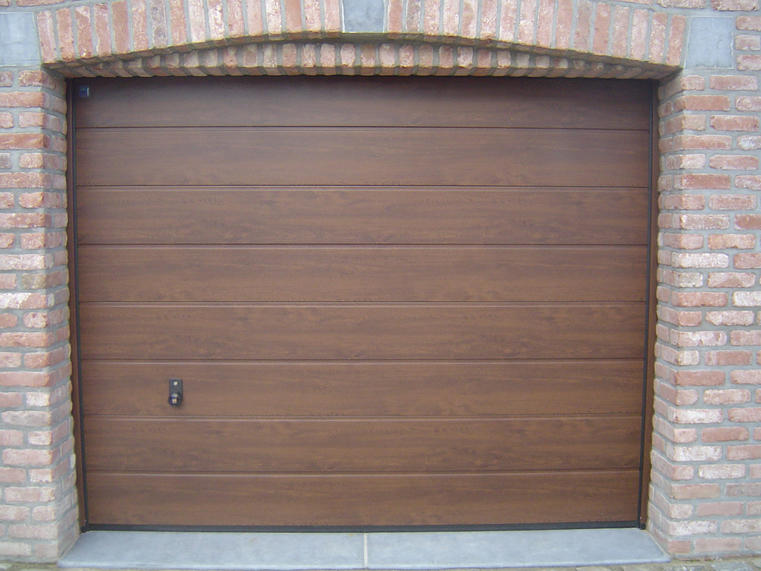Hörmann - Klassieke garagepoort M-profilering Houtlook, uit staal