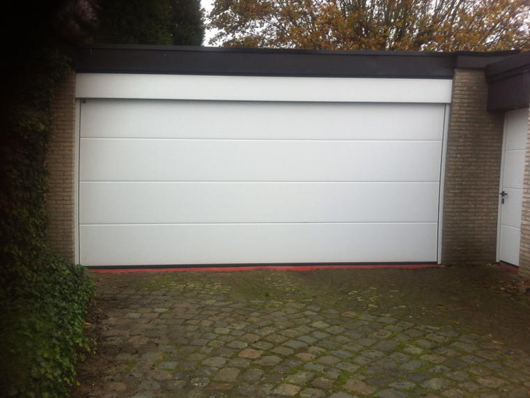 Hörmann - Klassieke garagepoort L-profilering Wit, uit staal
