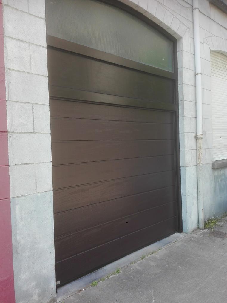 Hörmann - Klassieke garagepoort M-profilering Houtlook, uit staal
