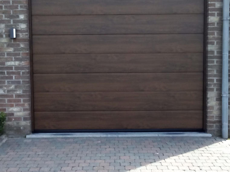 Hörmann - Klassieke garagepoort M-profilering Houtlook, uit staal