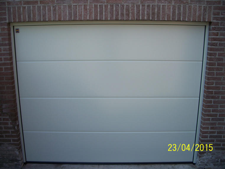 Hörmann - Klassieke garagepoort L-profilering Wit, uit staal