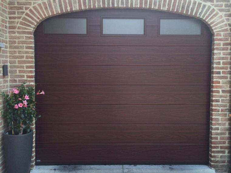 Hörmann - Klassieke garagepoort  Houtlook, uit staal