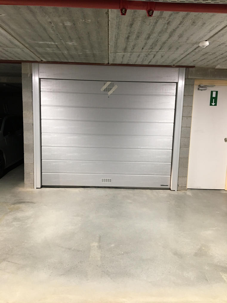 Hörmann - Klassieke garagepoort M-profilering Grijs, uit staal