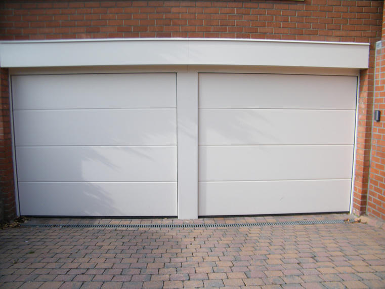 Hörmann - Klassieke garagepoort L-profilering Wit, uit staal