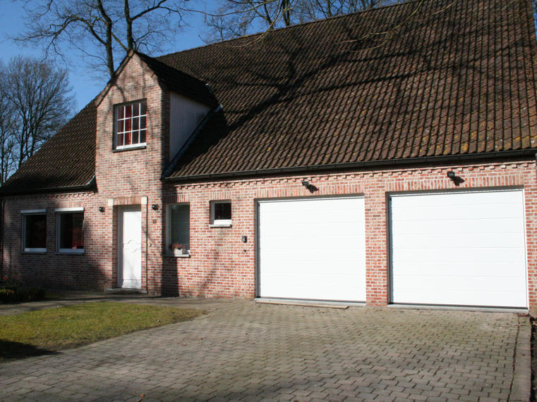 Hörmann - Klassieke garagepoort M-profilering Wit, uit staal
