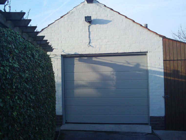 Hörmann - Klassieke garagepoort M-profilering Grijs, uit staal