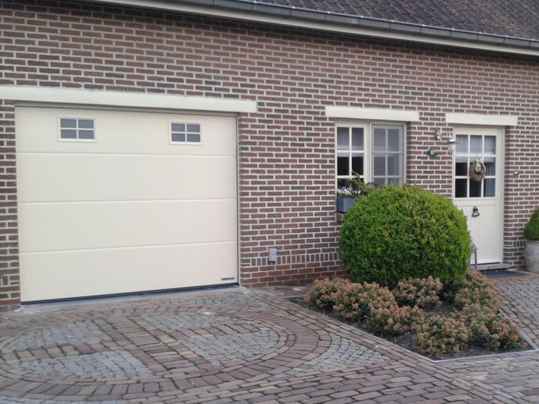 Hörmann - Klassieke garagepoort L-profilering Beige, uit staal