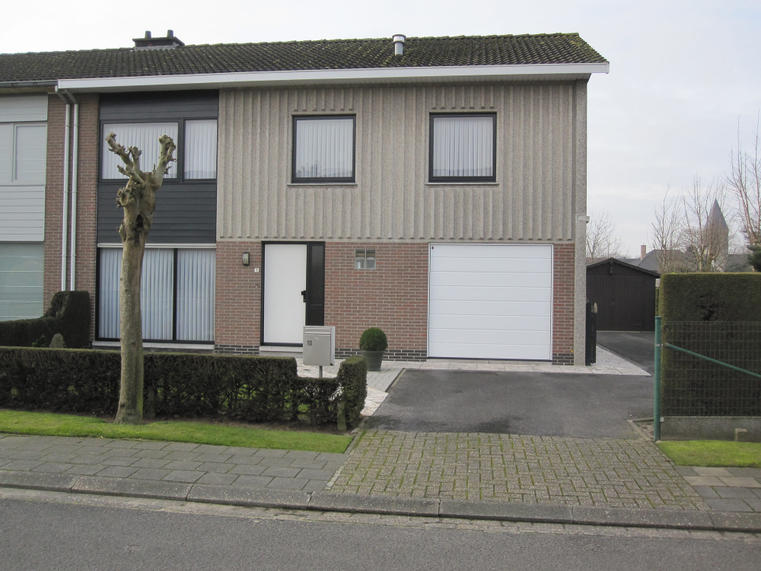Hörmann - Klassieke garagepoort M-profilering Wit, uit staal