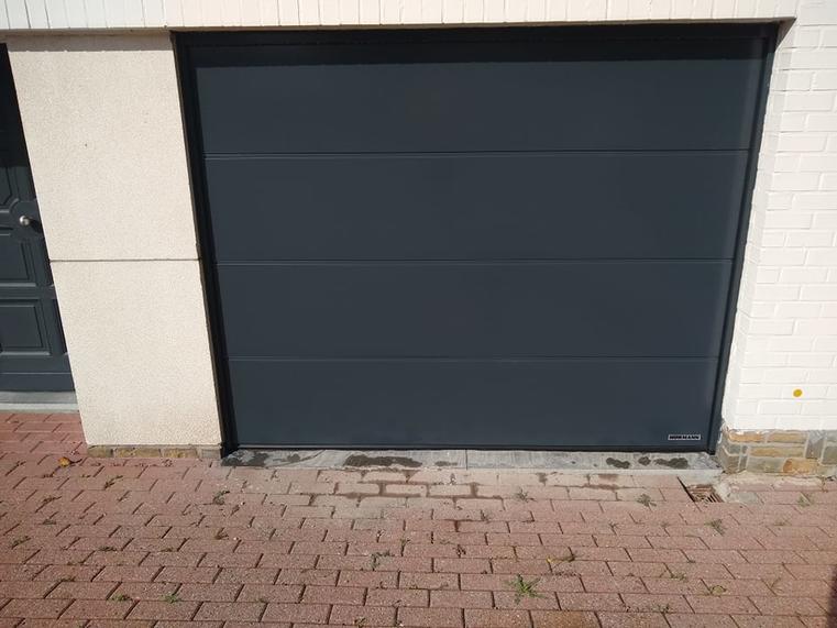 Hörmann - Moderne garagepoort L-profilering Grijs, uit staal