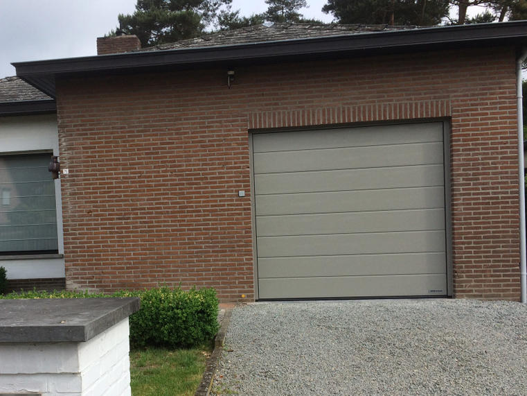 Hörmann - Klassieke garagepoort M-profilering Grijs, uit staal