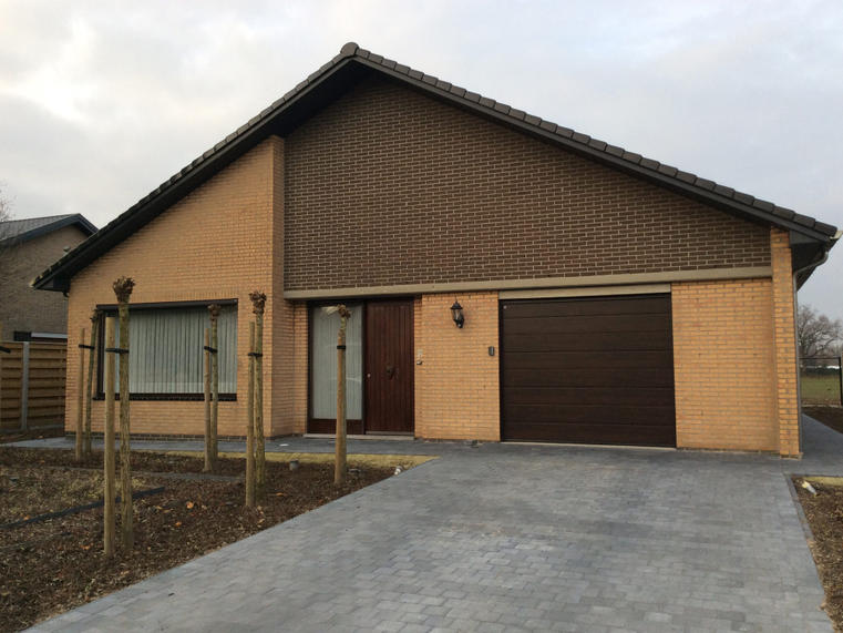 Hörmann - Klassieke garagepoort M-profilering Houtlook, uit staal