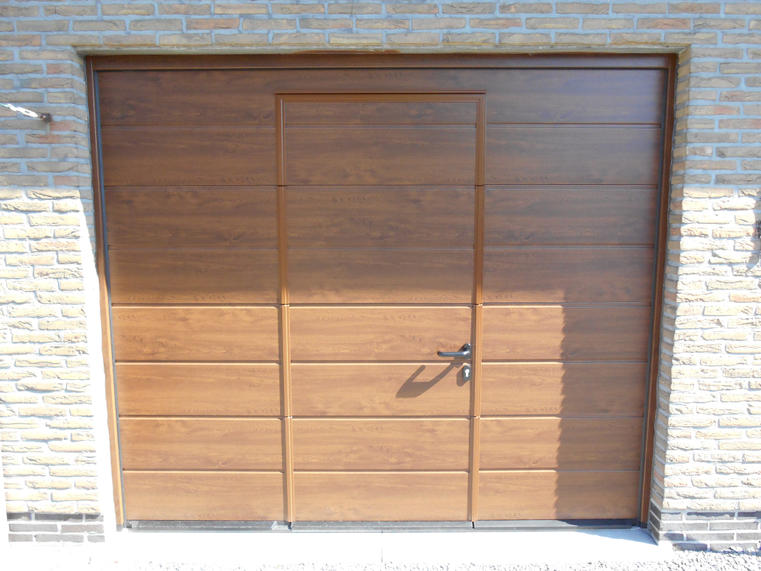 Hörmann - Klassieke garagepoort M-profilering Houtlook, uit staal