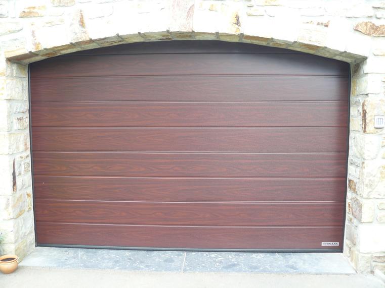 Hörmann - Klassieke garagepoort M-profilering Houtlook, uit staal