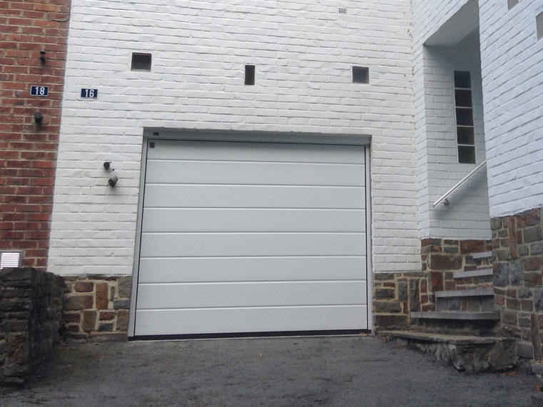 Hörmann - Klassieke garagepoort M-profilering Wit, uit staal