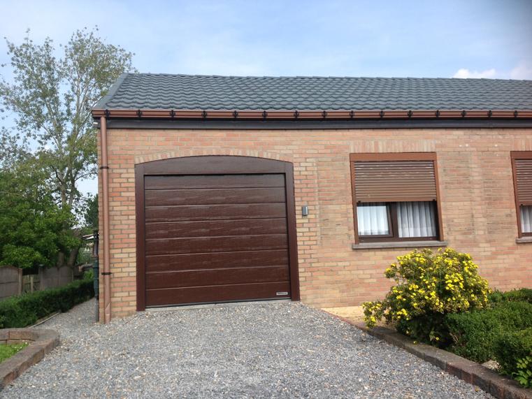 Hörmann - Klassieke garagepoort M-profilering Houtlook, uit staal