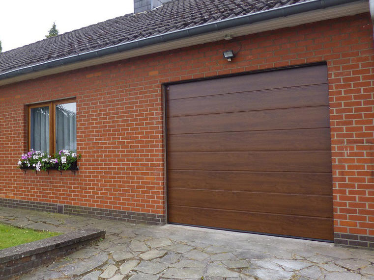 Hörmann - Klassieke garagepoort M-profilering Houtlook, uit staal