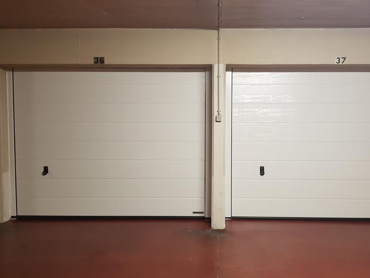 Hörmann - Klassieke garagepoort M-profilering Wit, uit staal