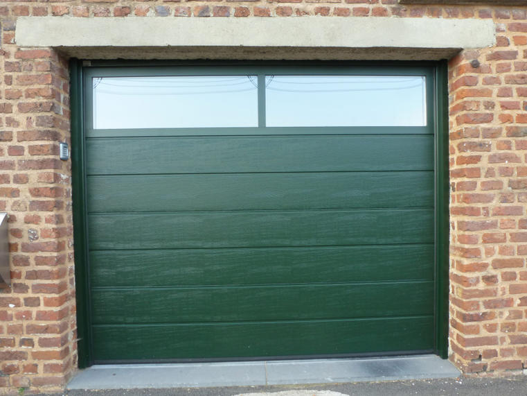 Hörmann - Klassieke garagepoort M-profilering Groen, uit staal