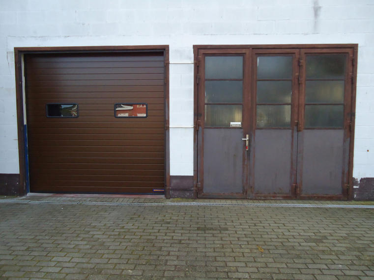 Hörmann - Klassieke garagepoort S-profilering Bruin, uit staal