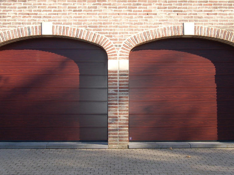Hörmann - Klassieke garagepoort M-profilering Houtlook, uit staal