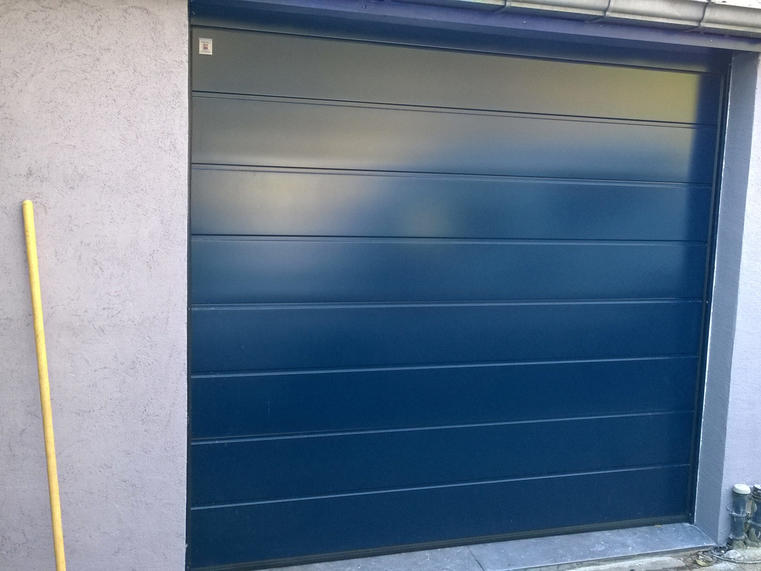 Hörmann - Klassieke garagepoort M-profilering Blauw, uit staal