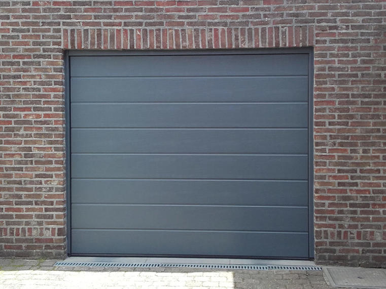 Hörmann - Klassieke garagepoort M-profilering Grijs, uit staal