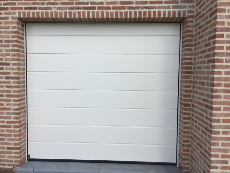 Hörmann - Klassieke garagepoort M-profilering Wit, uit staal