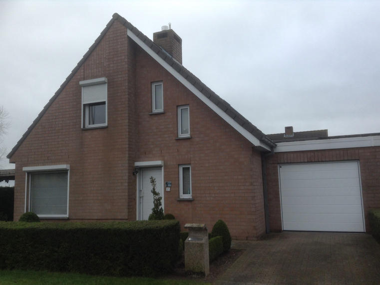 Hörmann - Klassieke garagepoort M-profilering Wit, uit staal