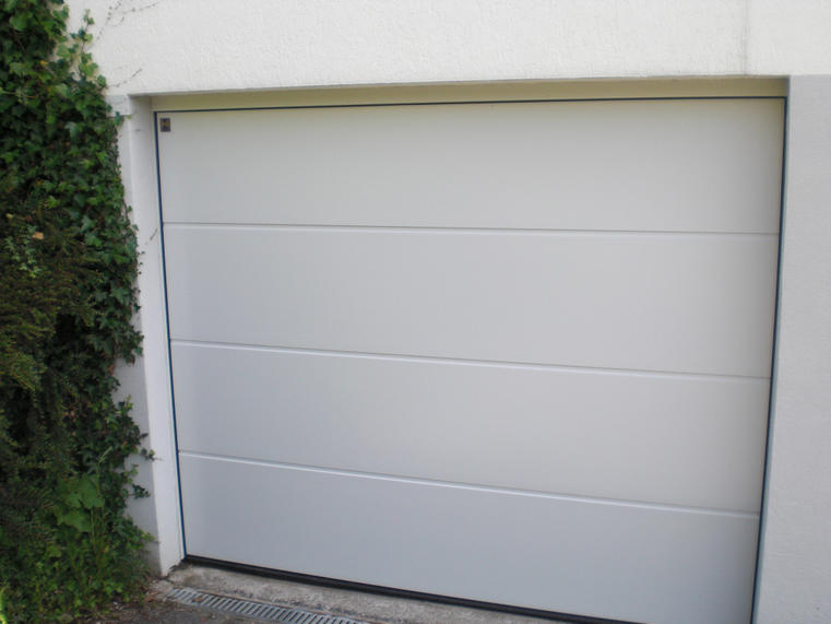 Hörmann - Klassieke garagepoort L-profilering Wit, uit staal